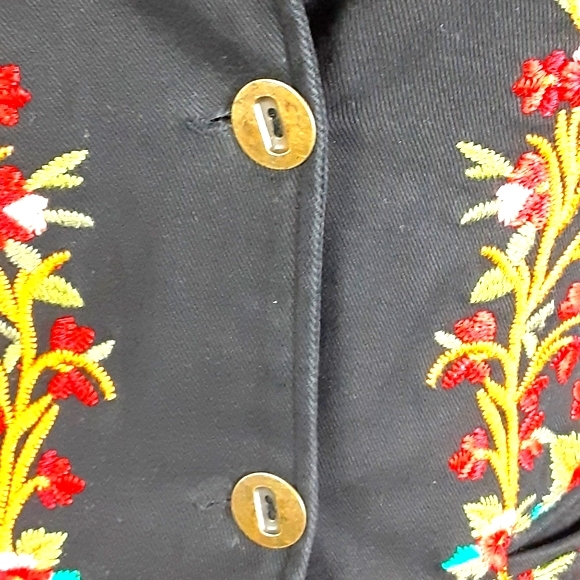 WE Floral Embroidered Black Jacket EUC - Picture 5 of 16